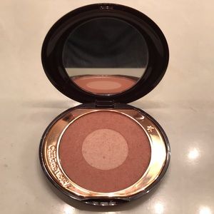 Charlotte Tilbury Cheek to Chic Blush Pill…